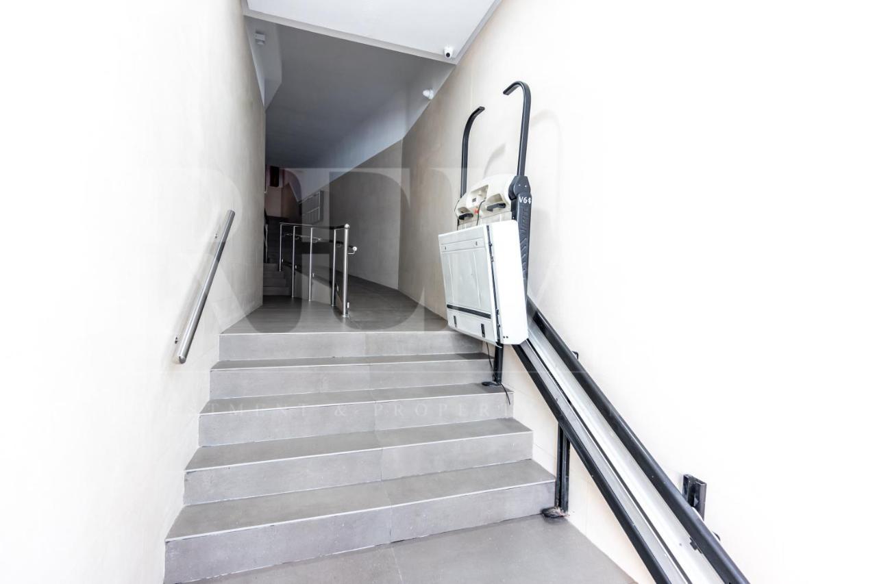 Modern Gem In Heart Of Malaga, Near Sights Rems Appartement Buitenkant foto