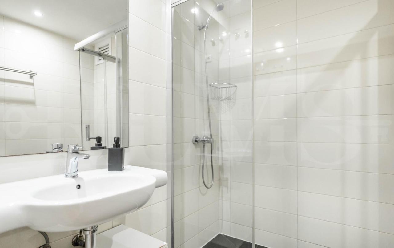 Modern Gem In Heart Of Malaga, Near Sights Rems Appartement Buitenkant foto